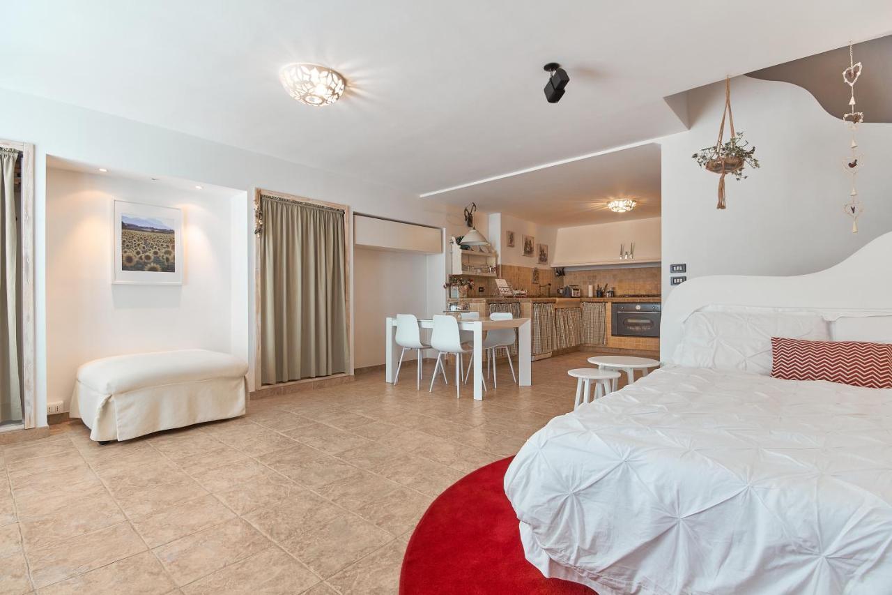 Taverna Del Colle, Tra Relax E Comfort เปสการา ภายนอก รูปภาพ